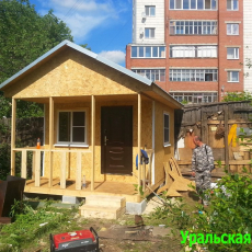 дом 4х4 площадь 15м/кв. сезоное проживание. - Уральская дача
