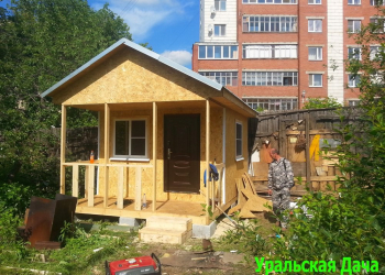 дом 4х4 площадь 15м/кв. сезоное проживание. - Уральская дача