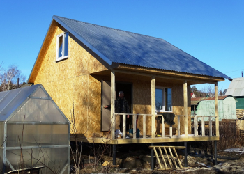 Каркасный дом 5 на 6 метров, с верандой 1,5 на 6 метров, с мансардой. Для сезонного проживания. - Уральская дача