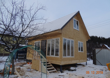 дом 3 на 7 метров. с верандой 2,5 на 7 метров. с мансардой 3,5 на 7 метров. 15.12.2019г. - Уральская дача