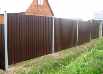 монтаж заборов из профлиста - Уральская дача