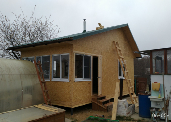 дом 4 на 4,5 метра. с верандой 2,5 на 4 метра. - Уральская дача