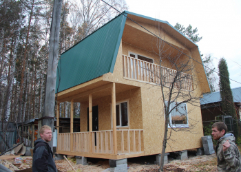 дом 5 х 5 метров. 10.10.2020г.  - Уральская дача