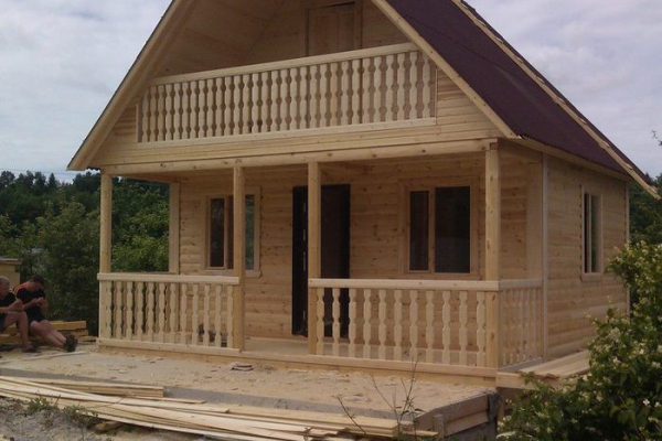 дом 6 на 6 метров с верандой 2 на 6 метров. - Уральская дача